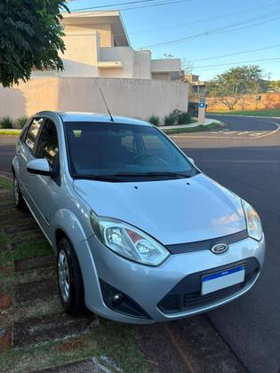 FORD FIESTA 1.6 MPI HATCH 8V FLEX 4P MANUAL FORD FIESTA 1.6 MPI HATCH 8V FLEX 4P MANUAL